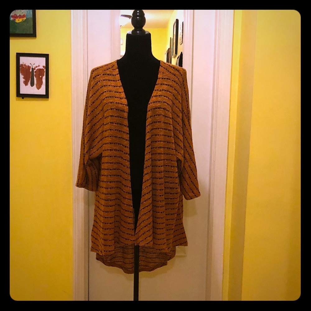Lularoe Lindsay cover up/ sweater